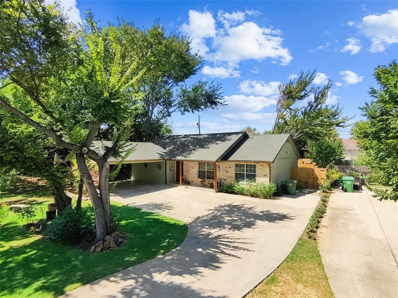 617 N Avenue D, Springtown TX 76082