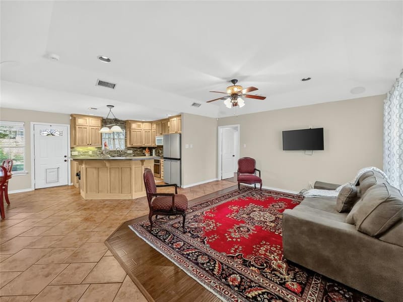 617 N Avenue D, Springtown TX 76082 - Photo 10