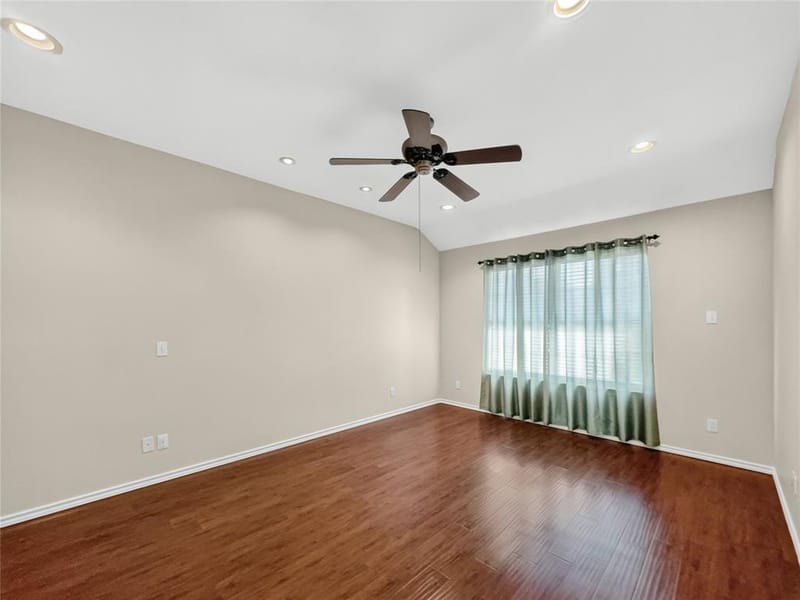 617 N Avenue D, Springtown TX 76082 - Photo 11