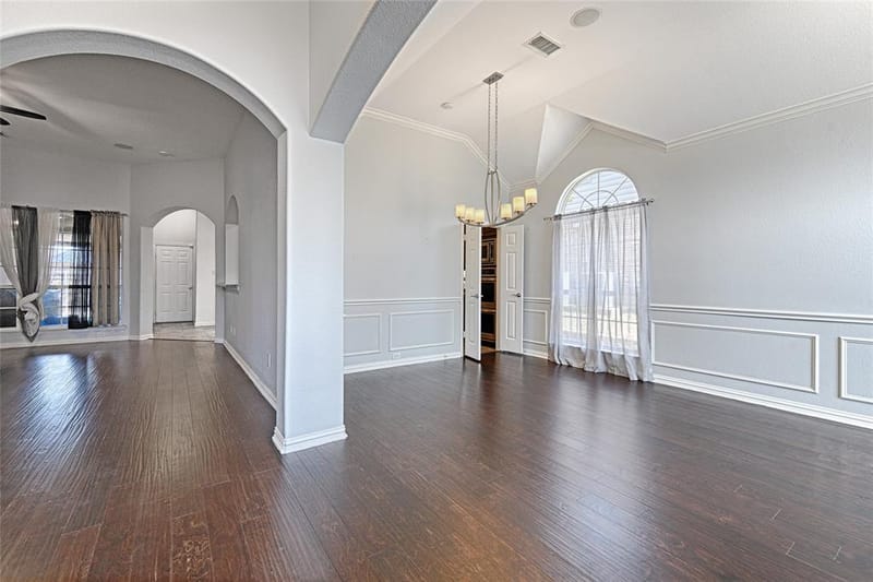 1837 Lakeview Drive, DeSoto TX 75115 - Photo 6