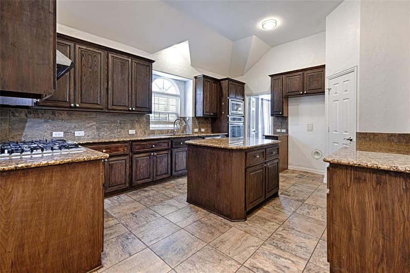 1837 Lakeview Drive, DeSoto TX 75115 - Photo 16