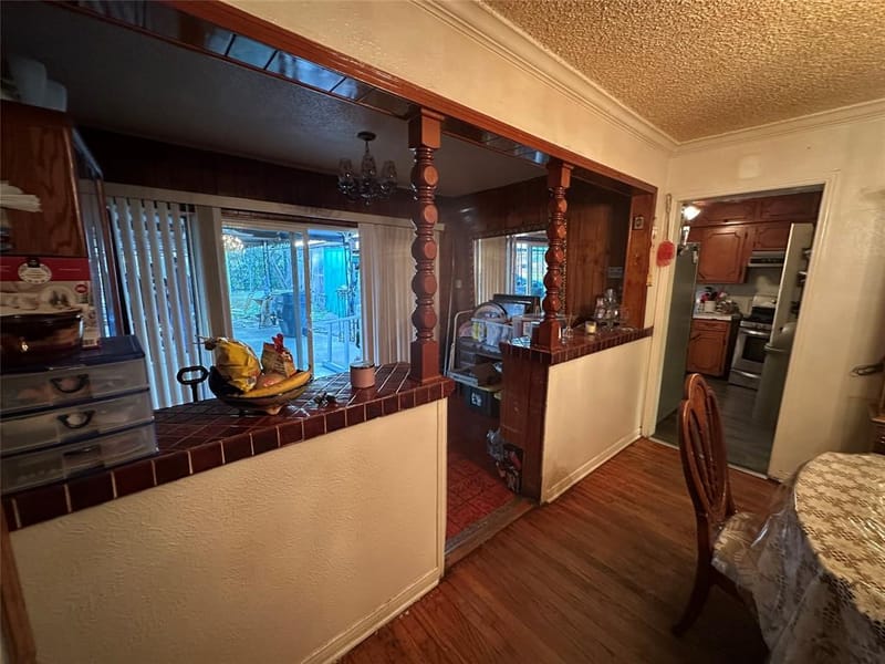 7805 Wanebe Drive, Dallas TX 75235 - Photo 5