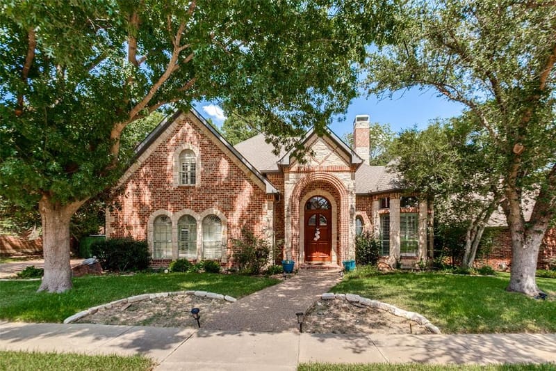 1119 Winding Brook Drive, Garland TX 75044