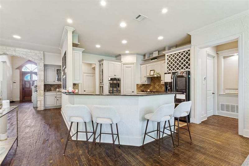 1119 Winding Brook Drive, Garland TX 75044 - Photo 9