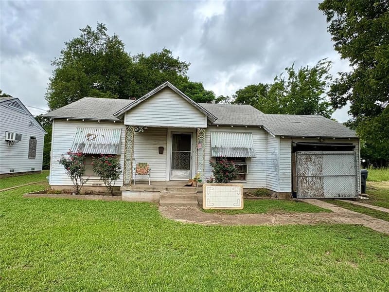 1703 N Montclair Avenue, Dallas TX 75208