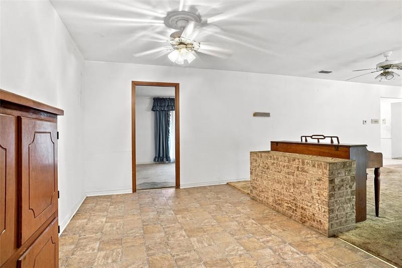 113 Wildwood Court, Azle TX 76020 - Photo 5