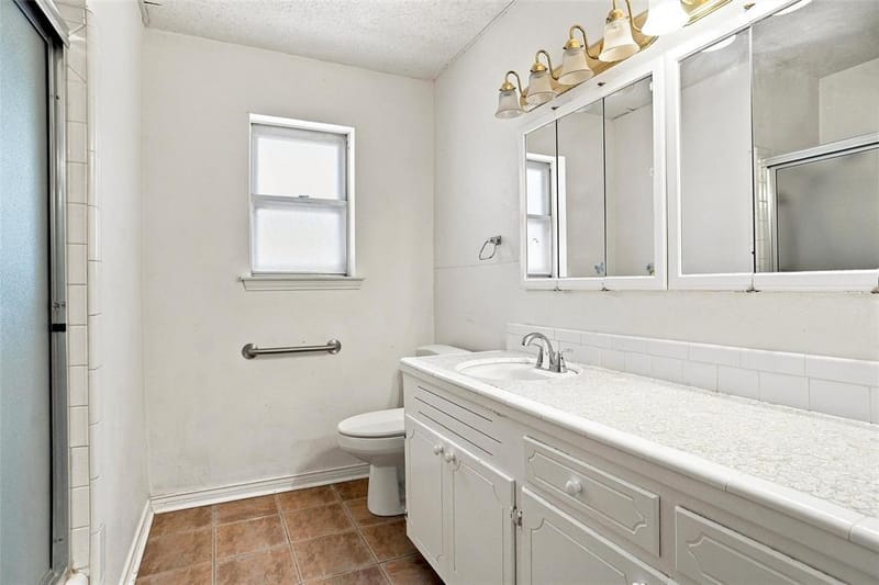113 Wildwood Court, Azle TX 76020 - Photo 14