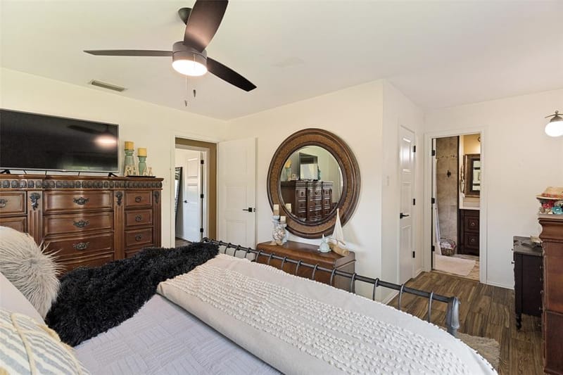 4240 Shore Front Drive, Fort Worth TX 76135 - Photo 14