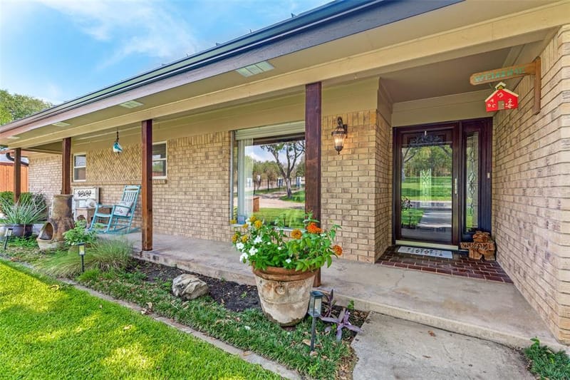 4240 Shore Front Drive, Fort Worth TX 76135 - Photo 4