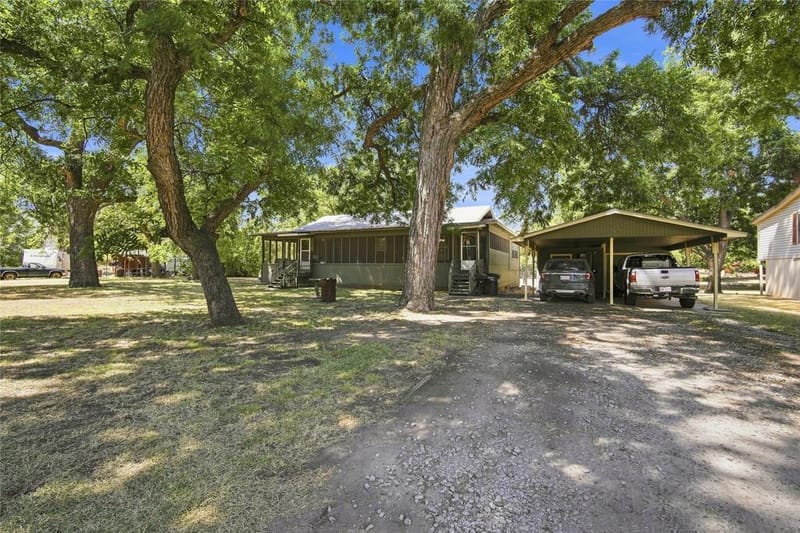 7094 Horseshoe Bend Trail, Weatherford TX 76087 - Photo 2