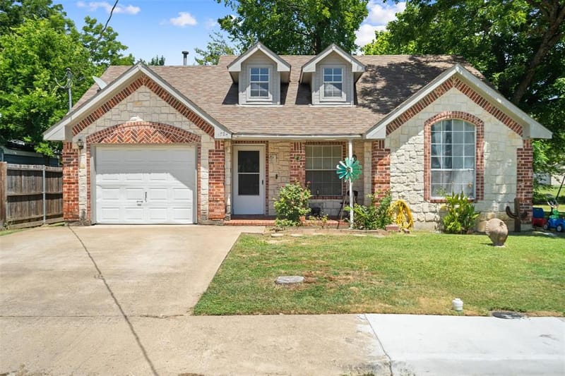 1724 Willow Hollow Drive, Garland TX 75040 - Photo 20