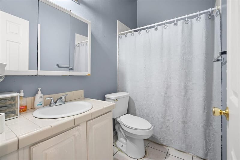 1724 Willow Hollow Drive, Garland TX 75040 - Photo 9