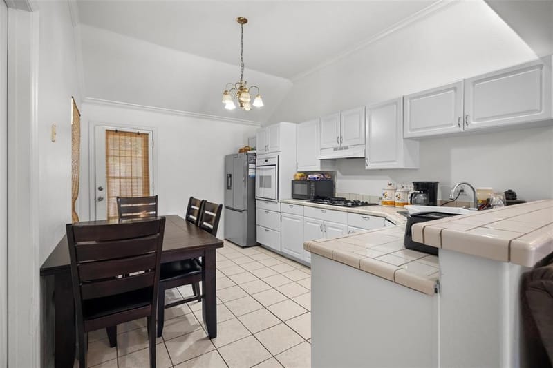 1724 Willow Hollow Drive, Garland TX 75040 - Photo 10