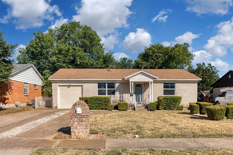 1017 E Spurgeon Street, Fort Worth TX 76115 - Photo 22
