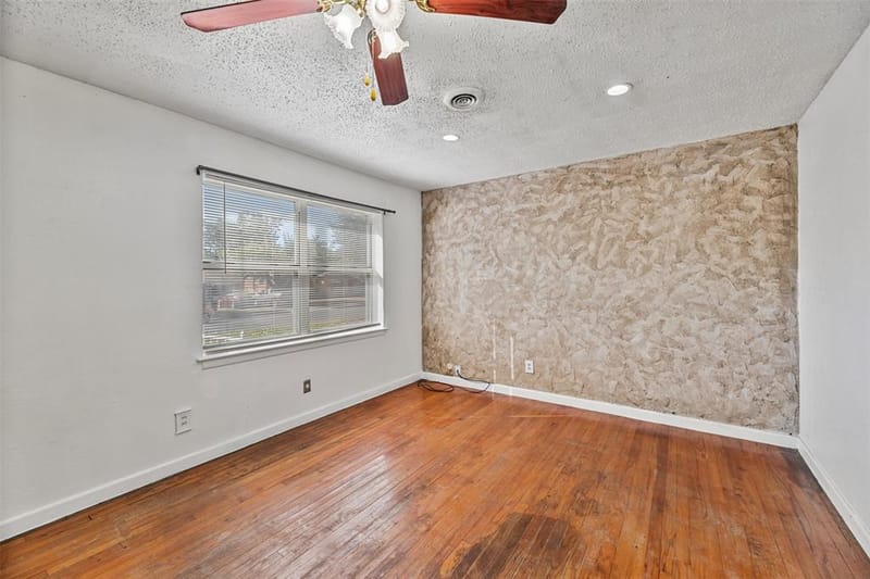 1017 E Spurgeon Street, Fort Worth TX 76115 - Photo 10