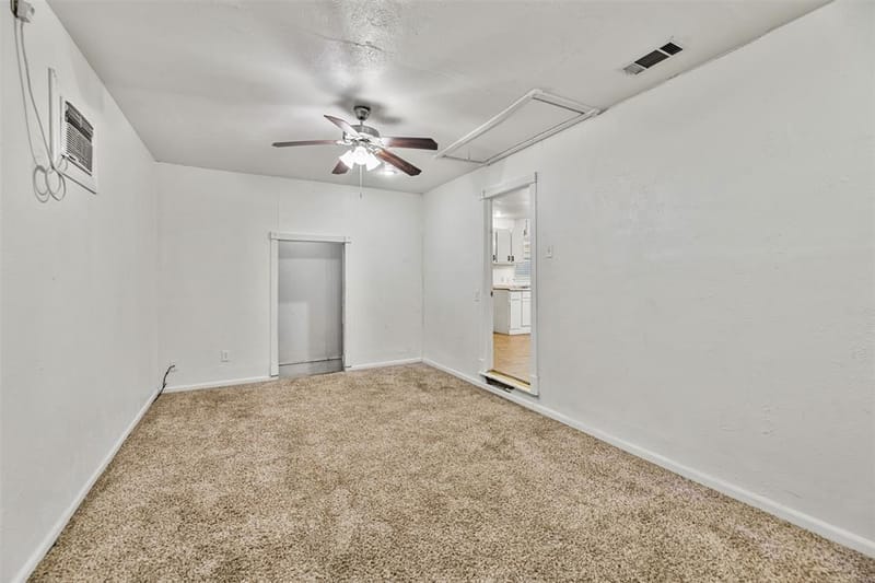 1017 E Spurgeon Street, Fort Worth TX 76115 - Photo 15