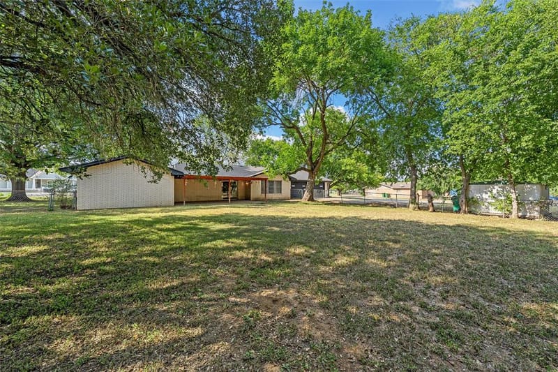739 N Old Robinson Road, Robinson TX 76706 - Photo 32