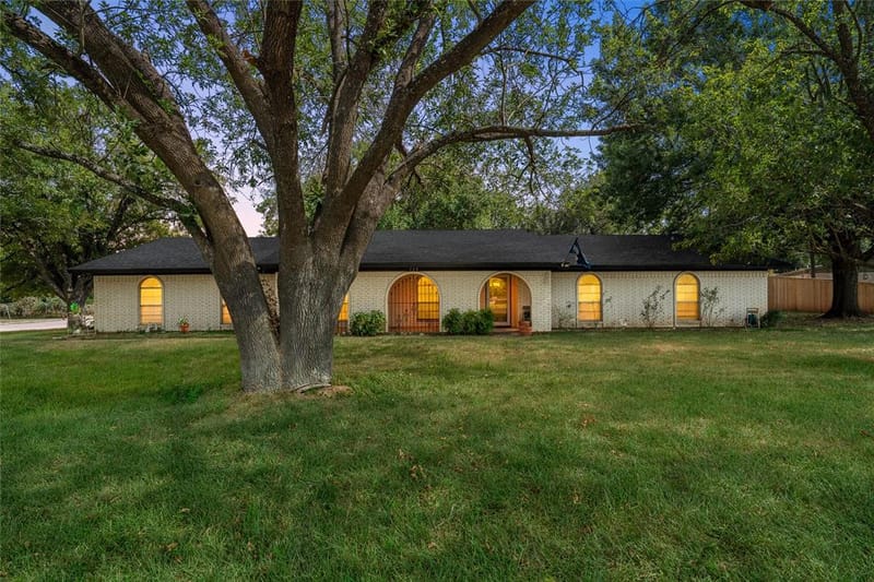 739 N Old Robinson Road, Robinson TX 76706