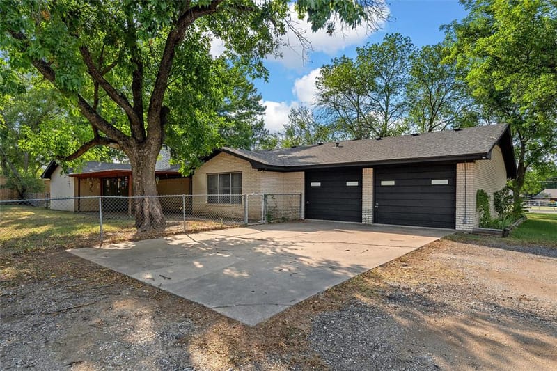739 N Old Robinson Road, Robinson TX 76706 - Photo 35