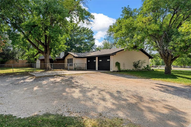 739 N Old Robinson Road, Robinson TX 76706 - Photo 31