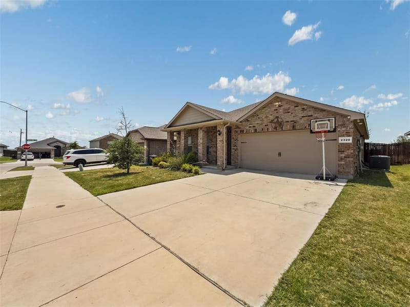 2320 Richburg Street, Fort Worth TX 76108