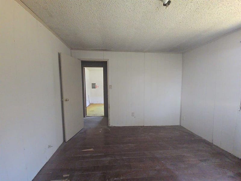 307 E Weaver Avenue, Alvarado TX 76009 - Photo 9