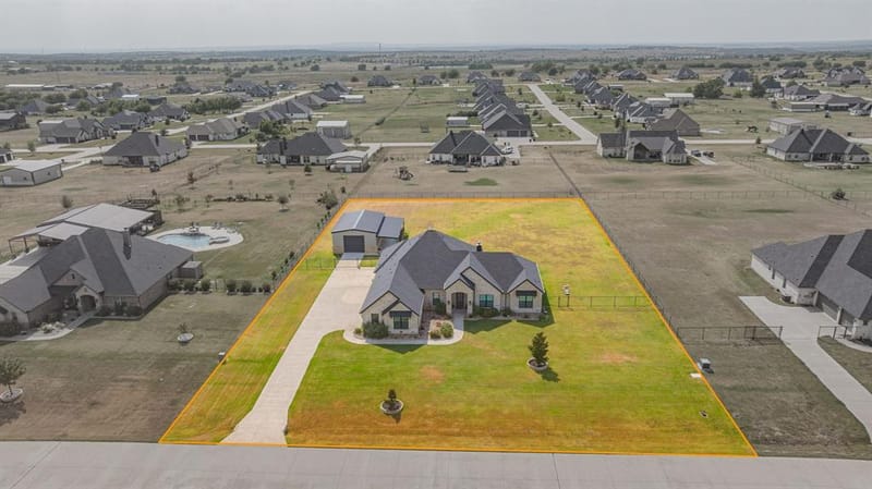 212 Buena Vista Drive, Godley TX 76044 - Photo 39