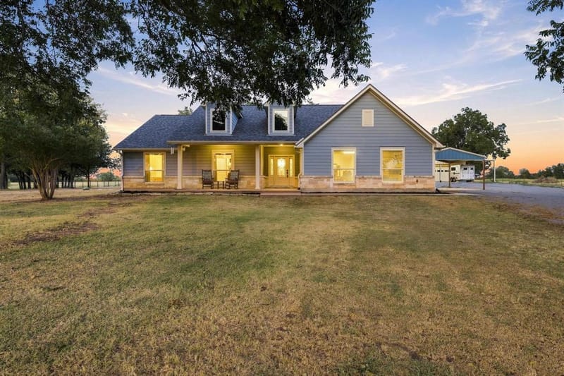 10381 Fm 512, Wolfe City TX 75496 - Photo 2