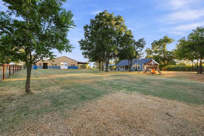 10381 Fm 512, Wolfe City TX 75496 - Photo 9