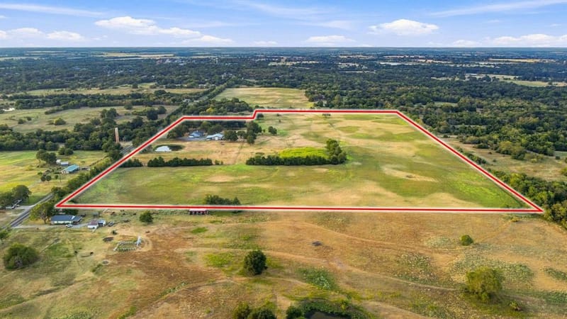 10381 Fm 512, Wolfe City TX 75496 - Photo 33