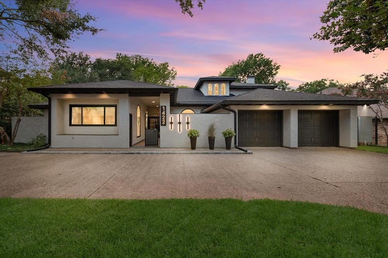 1422 Country Club Road, Arlington TX 76013