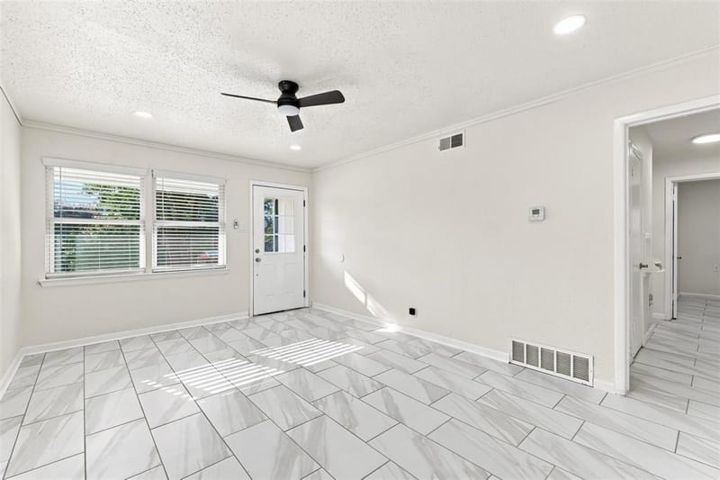 12241 Oberlin Drive, Dallas TX 75243 - Photo 11