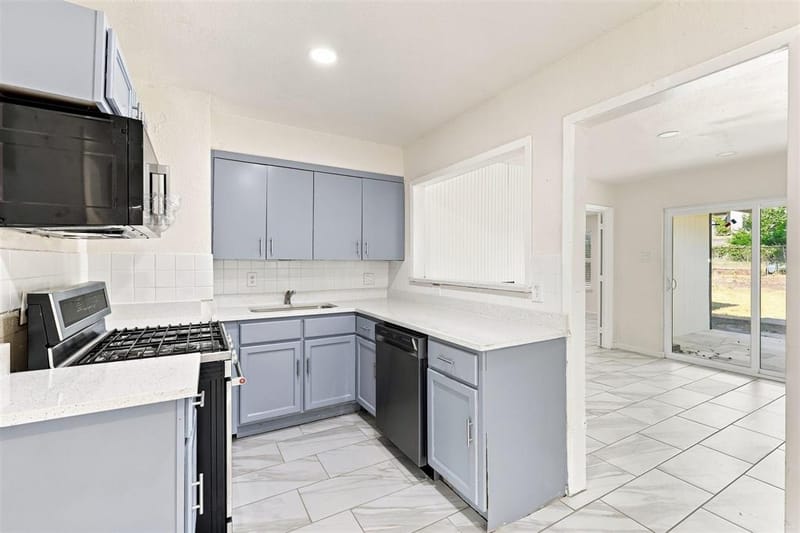 12241 Oberlin Drive, Dallas TX 75243 - Photo 19