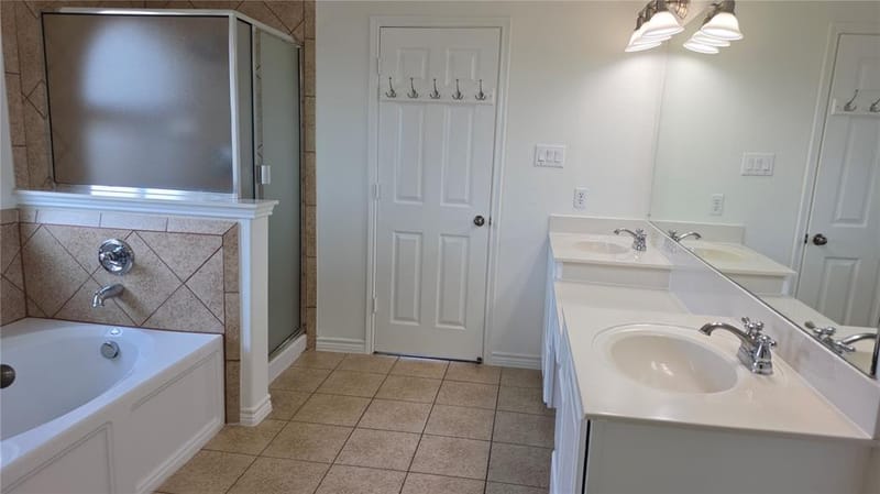 606 Port Royale Way, Euless TX 76039 - Photo 25