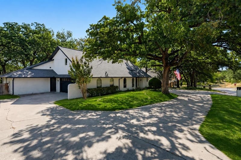 2105 Wilson Drive, Arlington TX 76011