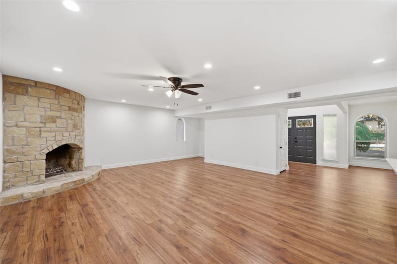 2105 Wilson Drive, Arlington TX 76011 - Photo 11
