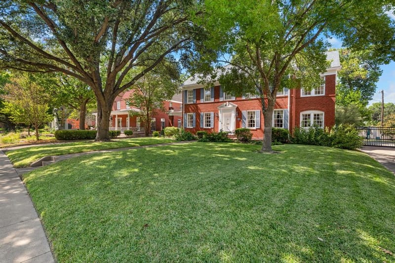 3411 Chateau Avenue, Waco TX 76710 - Photo 4