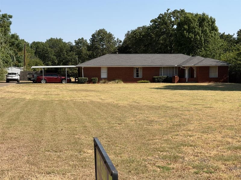 1329 E UNION BOWER Road, Irving TX 75061