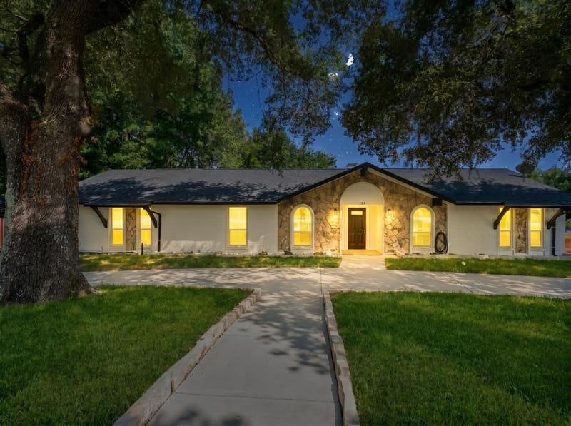 925 Lake North Road, Rowlett TX 75089