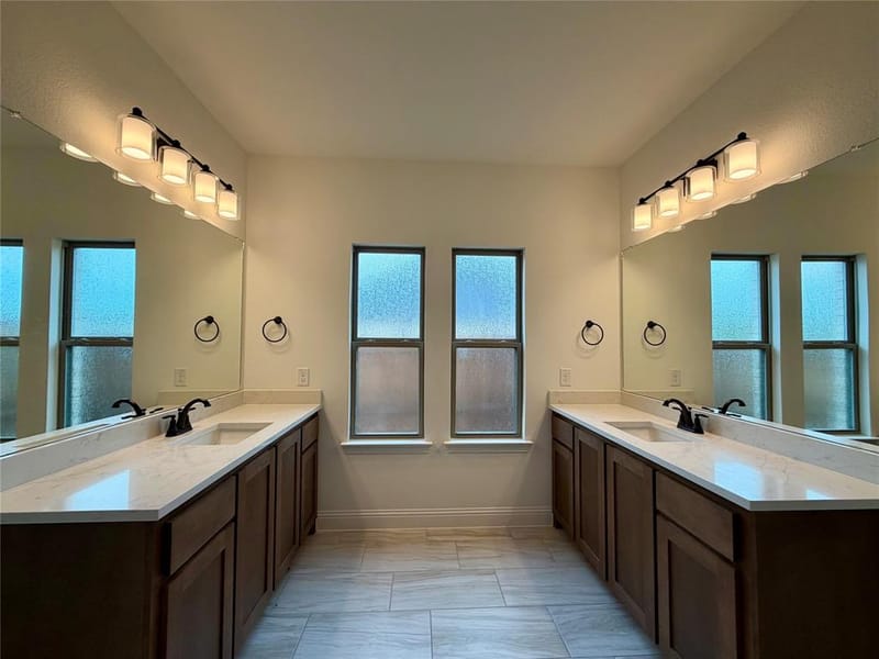 310 Devonshire Drive, Greenville TX 75401 - Photo 20