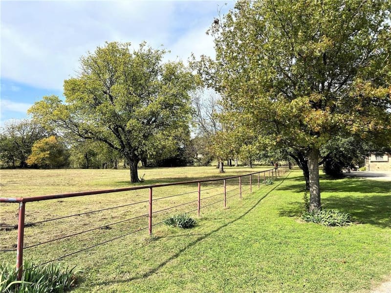 2815 Fm 3092, Gainesville TX 76240 - Photo 19