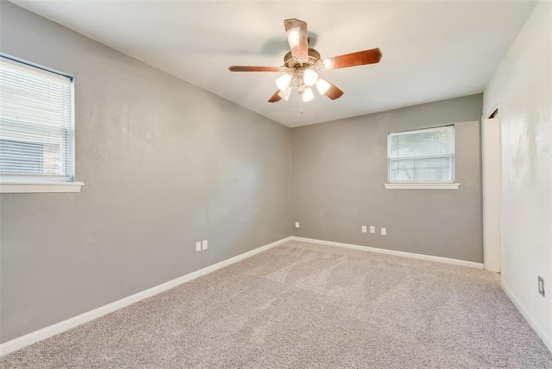 721 Thompson Drive, Saginaw TX 76179 - Photo 29
