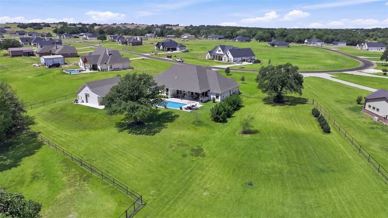 1072 Paradise Parkway, Poolville TX 76487 - Photo 35