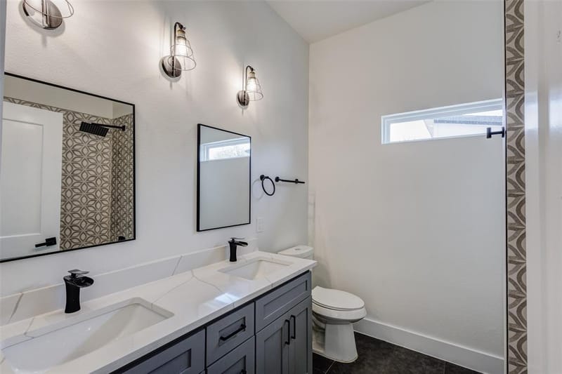 2501 Lenway Street, Dallas TX 75215 - Photo 33