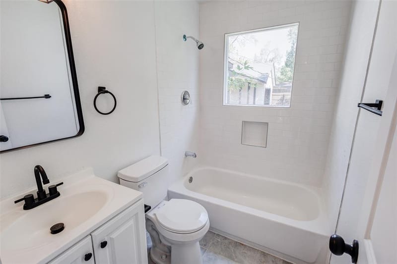 805 Crockett Street, Garland TX 75040 - Photo 6