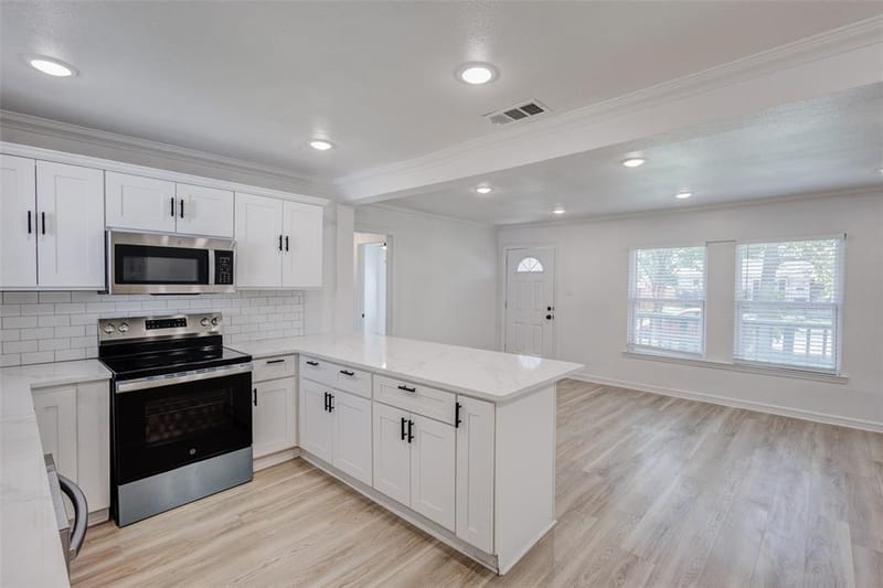 805 Crockett Street, Garland TX 75040 - Photo 14
