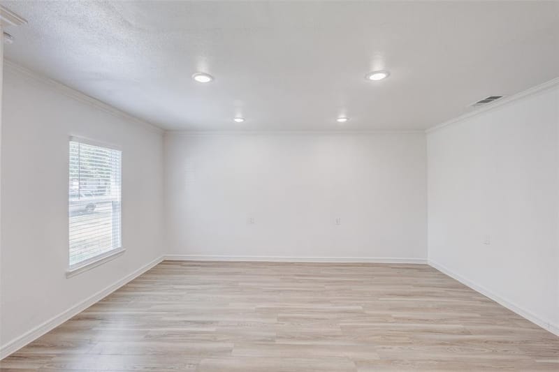 805 Crockett Street, Garland TX 75040 - Photo 8