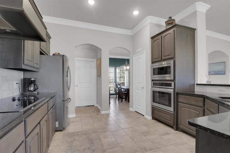 7818 Sagebrush Lane, Godley TX 76044 - Photo 11