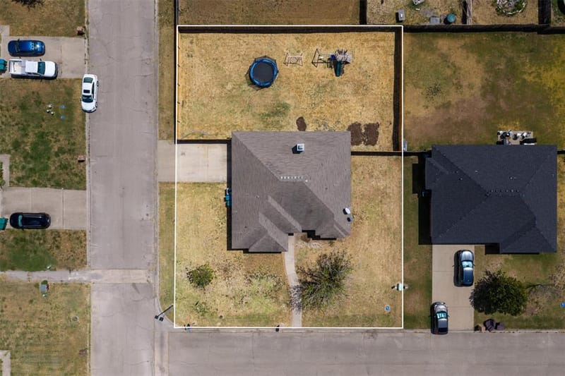 220 Knight Lane, Lacy Lakeview TX 76705 - Photo 3
