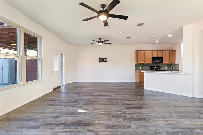 2656 Jacobson Drive, Lewisville TX 75067 - Photo 8
